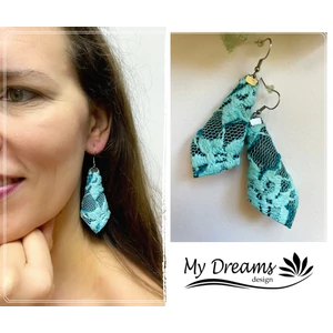 Elena kék fülbevaló csillogással Elena kék fülbevaló csillogással