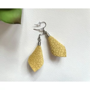 Bársony sziromlevél fülbevaló - pasztell sárga Bársony sziromlevél fülbevaló - pasztell sárga