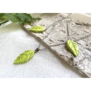 Világos zöld csillogó levél fülbevaló és nyaklánc 2 részes szett Világos zöld csillogó levél fülbevaló és nyaklánc 2 részes szett