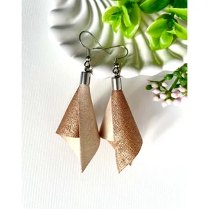 Különleges hajtott bronz fülbevaló