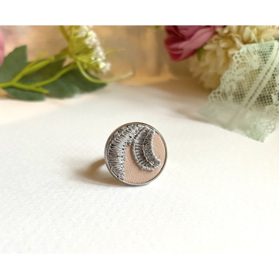 Ezüst-rózsaszín gyűrű