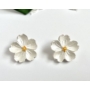 Kép 2/7 - Fehér cseresznye virágos fülbevaló